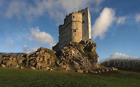 Roch Castle Hotel